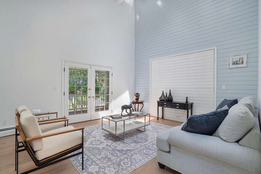 Building Photo - 1 Ginny Ct