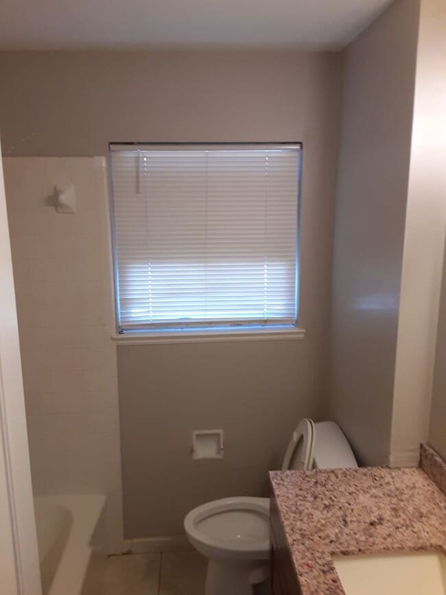 Building Photo - Modern living meets exceptional comfort