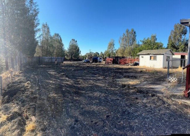 Building Photo - 2960 Peach Way
