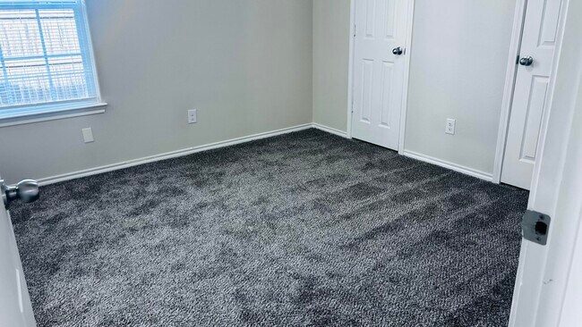 Building Photo - 8903 Terrell Ave