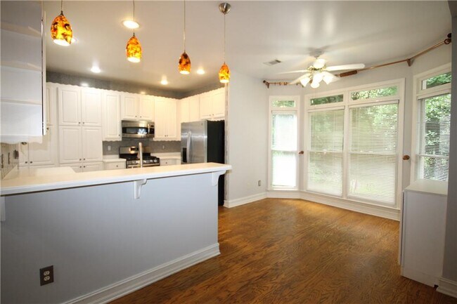 Building Photo - 1581 Oak Park Cove