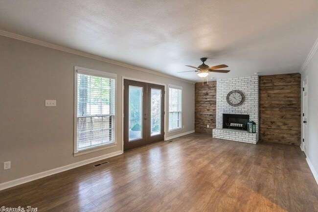 Building Photo - 14 Evergreen Ct