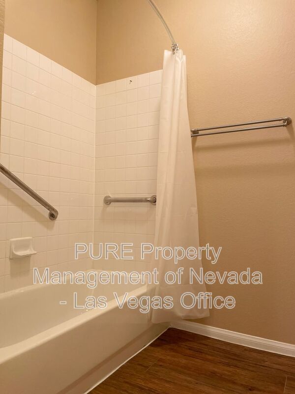 Building Photo - 5250 S Rainbow Blvd