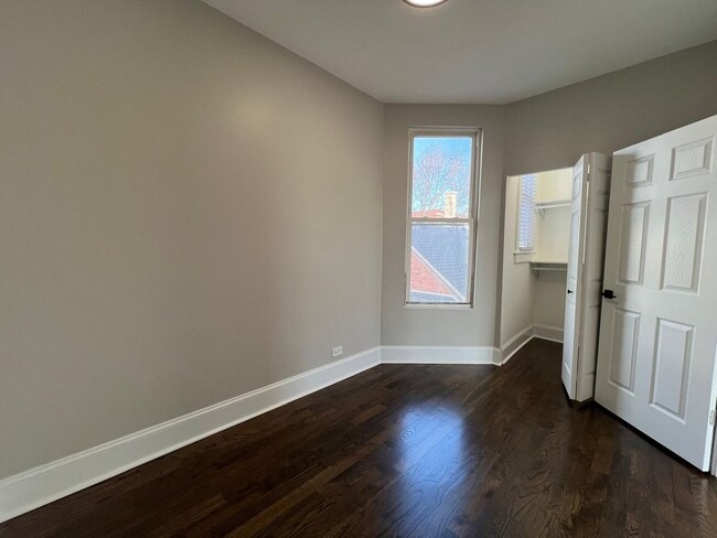 Building Photo - 2249 W Cermak Rd