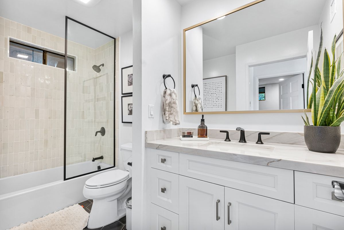 Building Photo - 4006 Milaca Pl