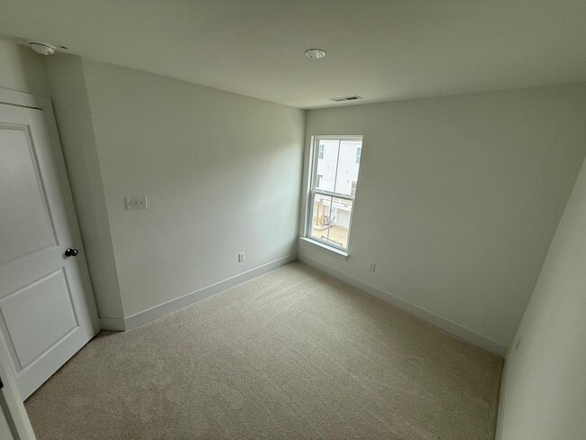 Building Photo - 15309 Sunray Aly