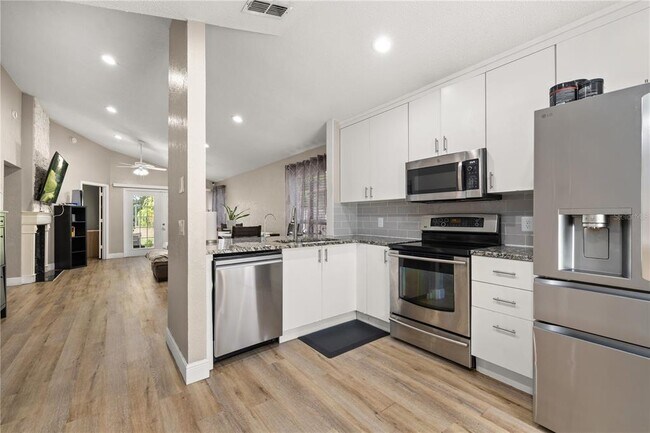 Building Photo - 6613 Chantry St