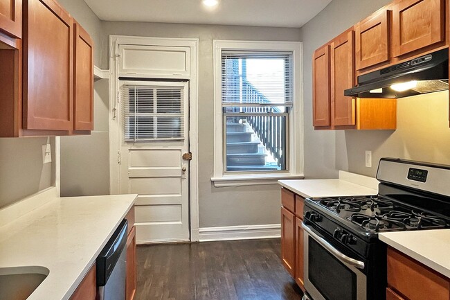 Primary Photo - 1412-1414 N. Austin Blvd.