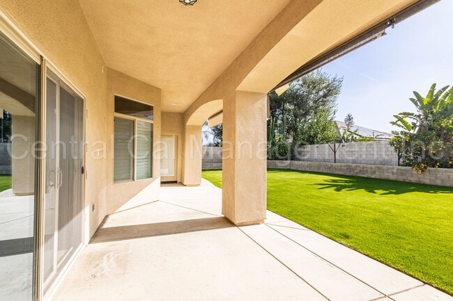 Building Photo - 4 Bedroom/3 Bath Home with Paid Solar - $3395 Per Month!