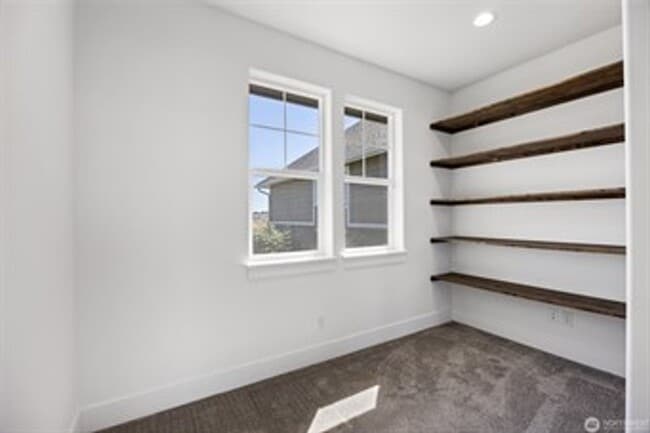 Building Photo - 7328 Stonecrest Rd NE