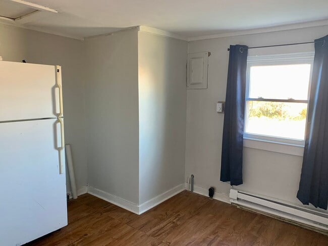 Building Photo - Coming Soon! Cute Home with Water View. Wa...