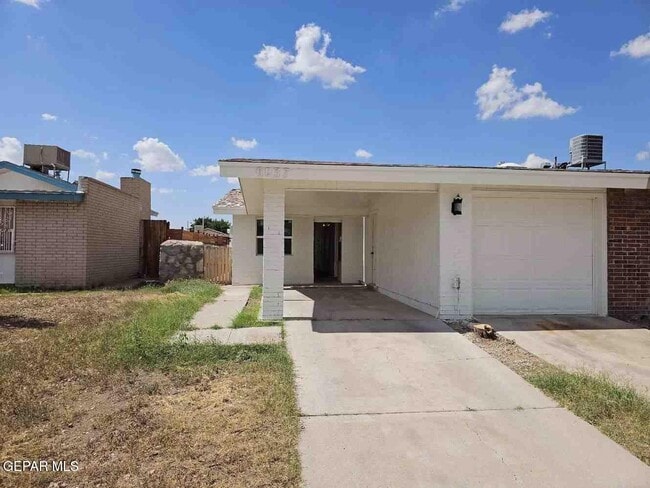 Primary Photo - 6037 Morning Glory Cir