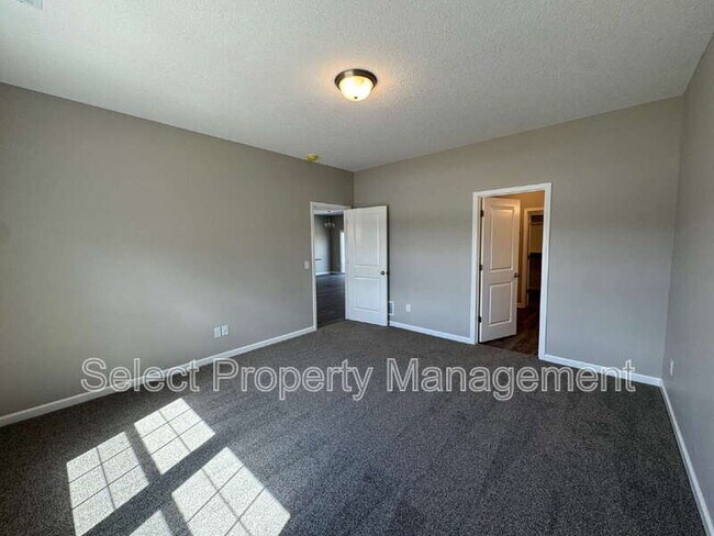 Building Photo - 8796 Elmont Cv