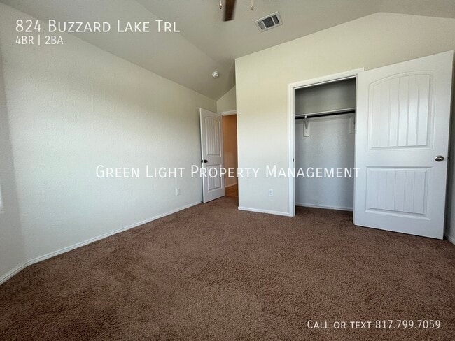 Building Photo - 824 Buzzard Lake Trl