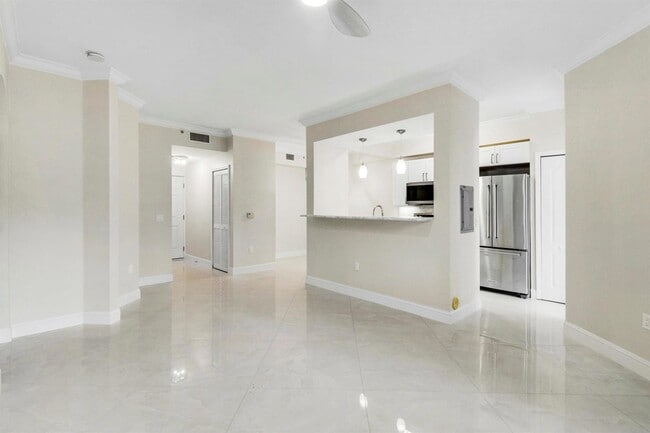 Building Photo - 11010 Legacy Dr