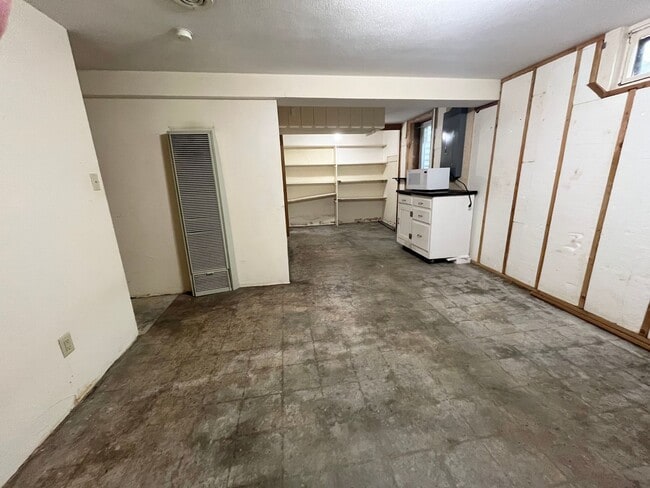 Building Photo - 2 Bed/1 Bath Rental Home!