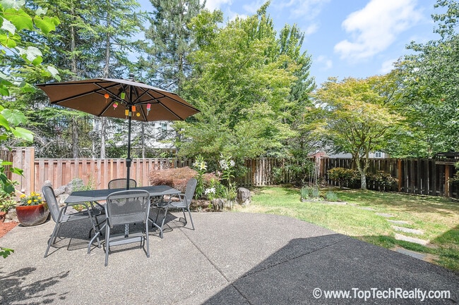 Building Photo - Lovely 4 Bedroom | 2.5 Bathroom Single Family Home | Corner Lot | Kaiser Woods Community