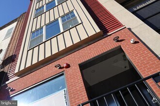Building Photo - 1231 Vine St