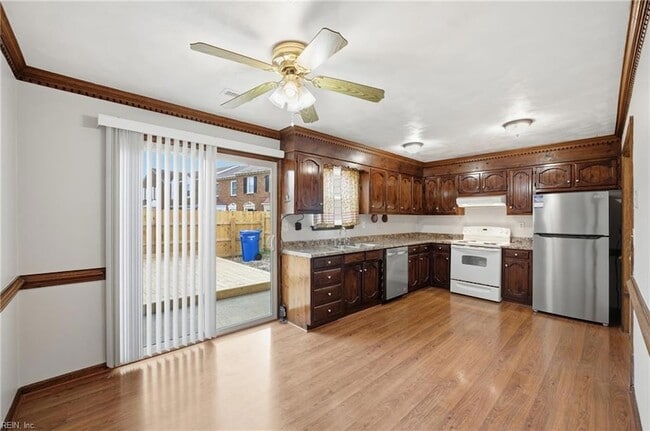 Building Photo - 725 Mill Landing Rd