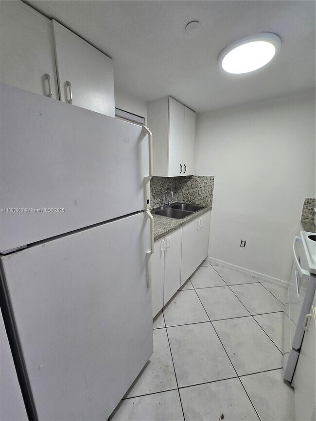 Building Photo - 12605 SW 91st St