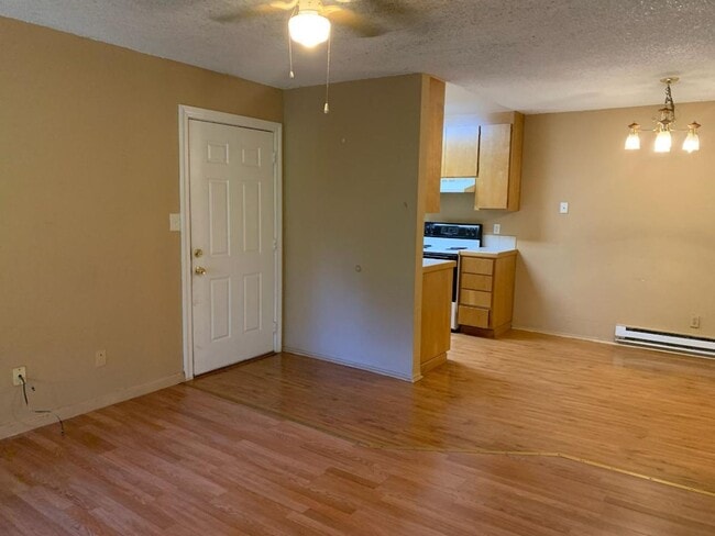 Building Photo - 1625 Park Ln