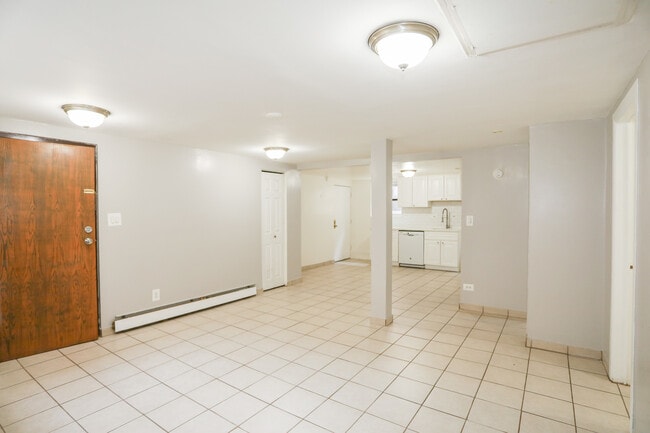 Building Photo - 1658 W Pratt Blvd