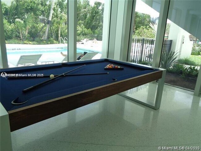 Building Photo - 16901 Collins Ave