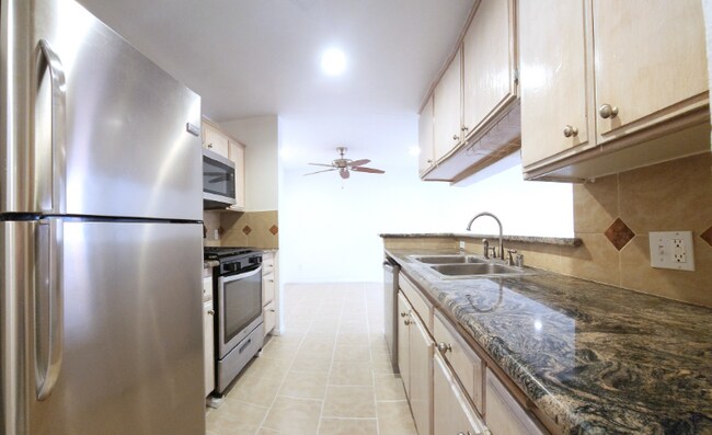 Building Photo - 11020 Hesby St