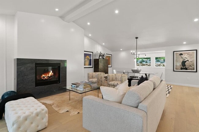 Building Photo - 5706 Highland Hills Cir