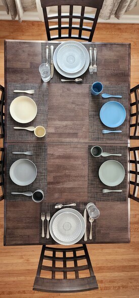 Flexible Dining with Child-Friendly Dishware - 1901 -2301 Fillmore Street NE Minneapolis, MN 55418