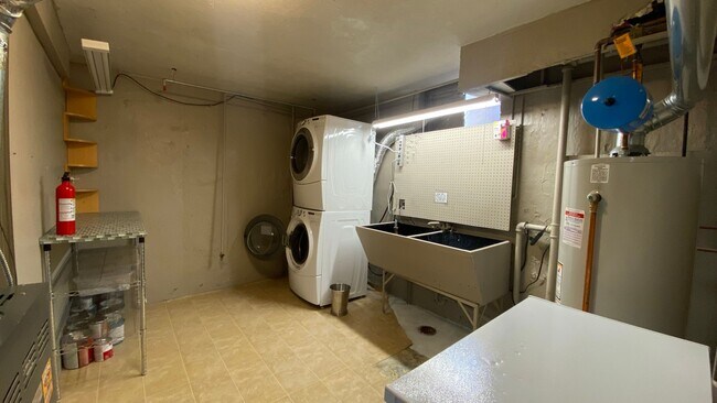 Building Photo - Beautiful Single-Family Home in Denver's Northeast Park Hill Neighborhood