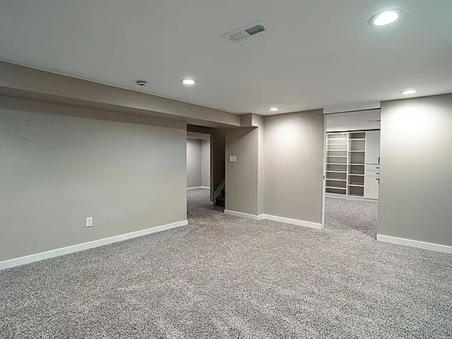 Building Photo - 4854 S Parfet St