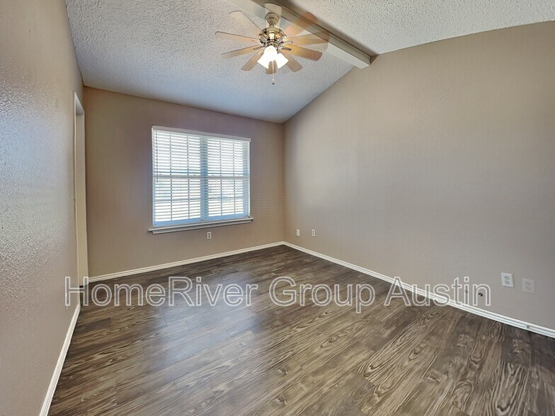 Building Photo - 1007 Edgerly Ln