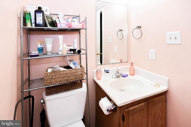 Building Photo - 1600 Ora Lea Ln