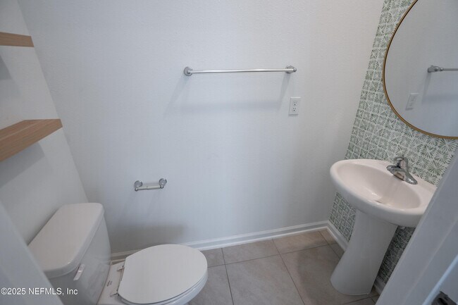 Building Photo - 40 Crisanto Rd