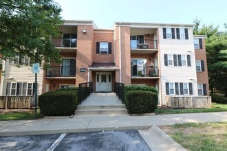Building Photo - Updated 3Bedroom/2Bathroom - Great Location!