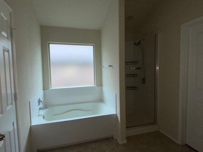 Building Photo - 3 BEDROOM WITH COMMUNITY POOL, BELTON ISD