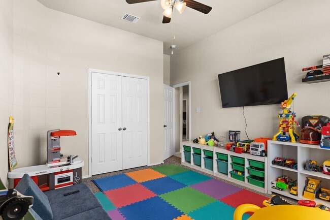 Building Photo - 2416 Elba Dr