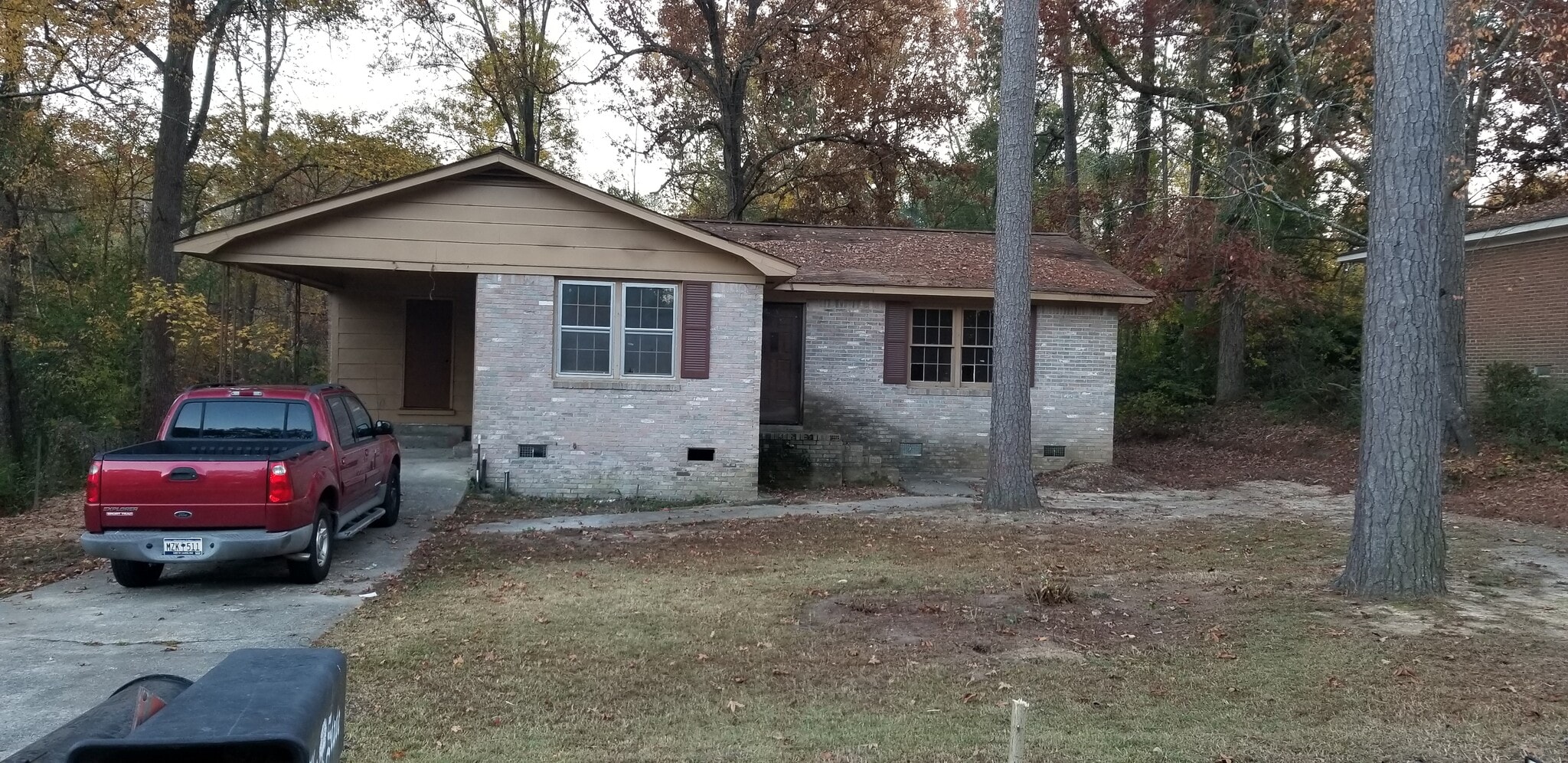 Building Photo - 2220 Rolling Hills Rd