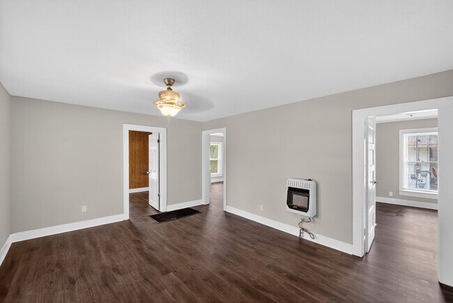 Building Photo - 225 Sunset Ave