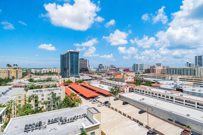 Building Photo - 651 Okeechobee Blvd
