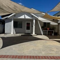 Building Photo - 2207 S Burnside Ave