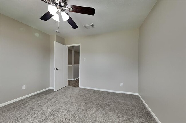 Building Photo - 2506 Buckminster Dr