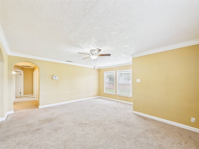 Building Photo - 1213 W Sidnor St