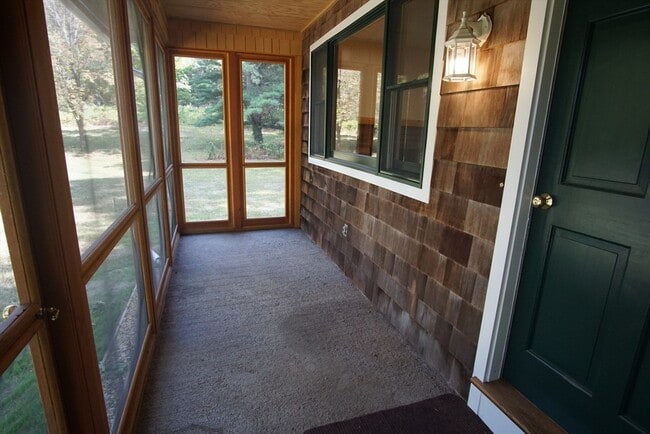 Building Photo - 49 Conant Rd
