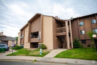 Building Photo - Garden Level Condo in North Boulder