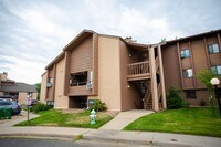 Building Photo - Garden Level Condo in North Boulder