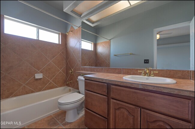 Building Photo - 6300 Franklin Vista Dr