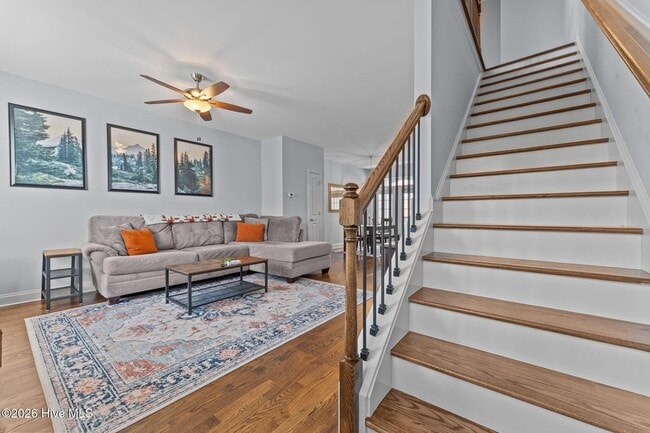 Building Photo - 12 Brownstone Ln