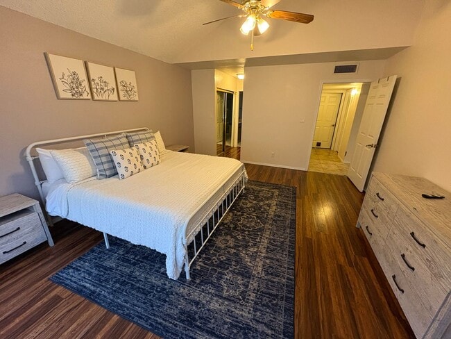Building Photo - Resort-Style Furnished Rental in Arrowhead Ranch